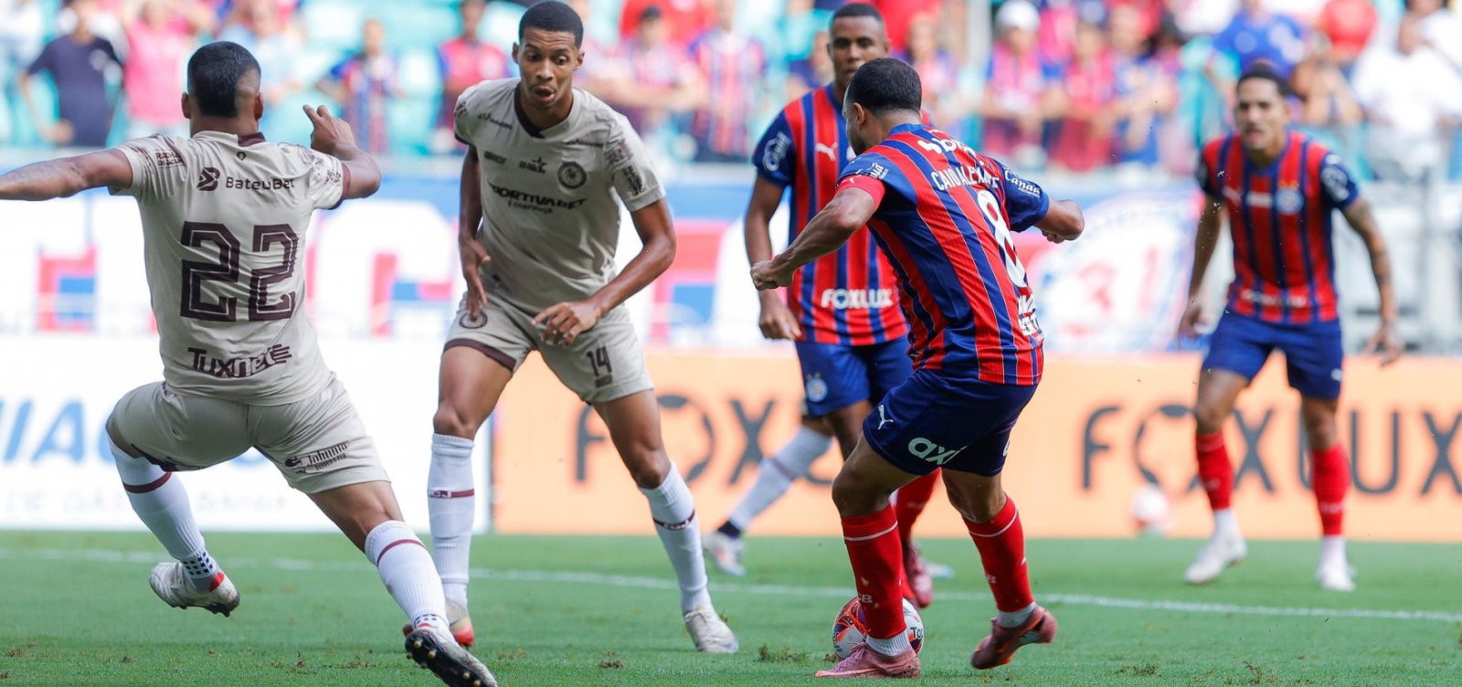 177986bahia-abre-2-a-0-mas-jacuipense-reage-e-arranca-o-empate-na-fonte-nova-3